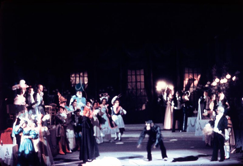 Szene aus der Uraufführung von "Der junge Lord", Deutsche Oper Berlin, 1965